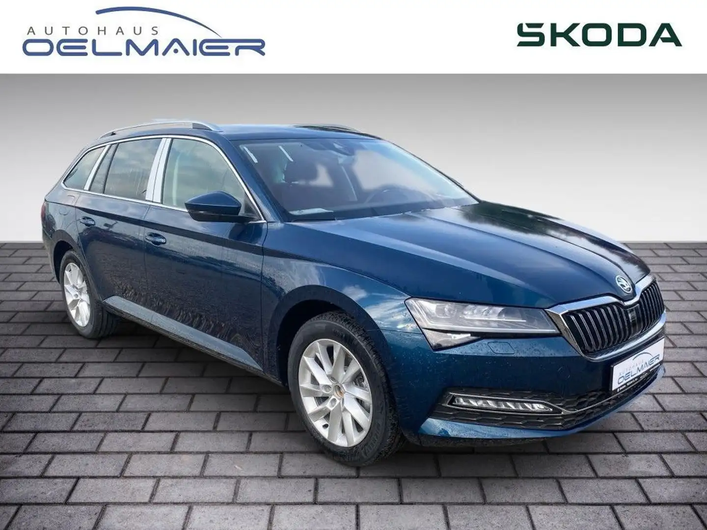 Skoda Superb Combi 2.0 TDI DSG Style Bleu - 2