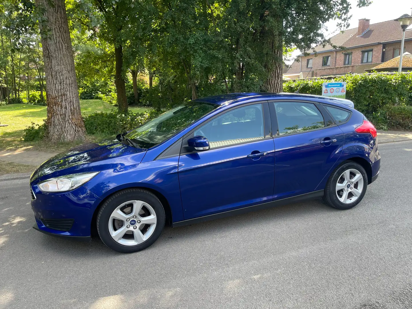 Ford Focus 1.0 EcoBoost Business Edition 99G Bleu - 1