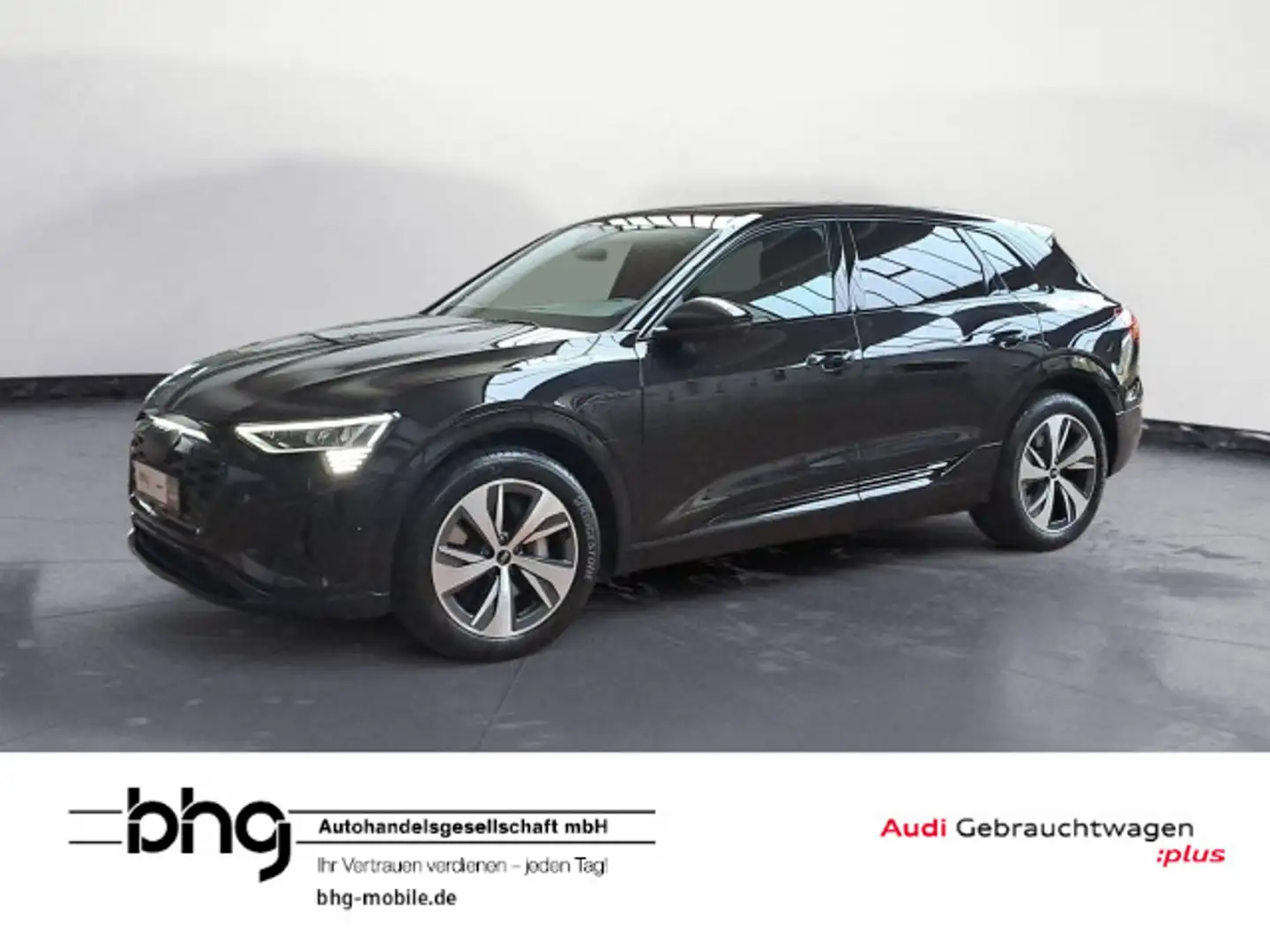 Audi Q8 e-tron Q8 S line 50 e-tron quattro *AHK*MATRIX*ASS.PAKE Schwarz - 1