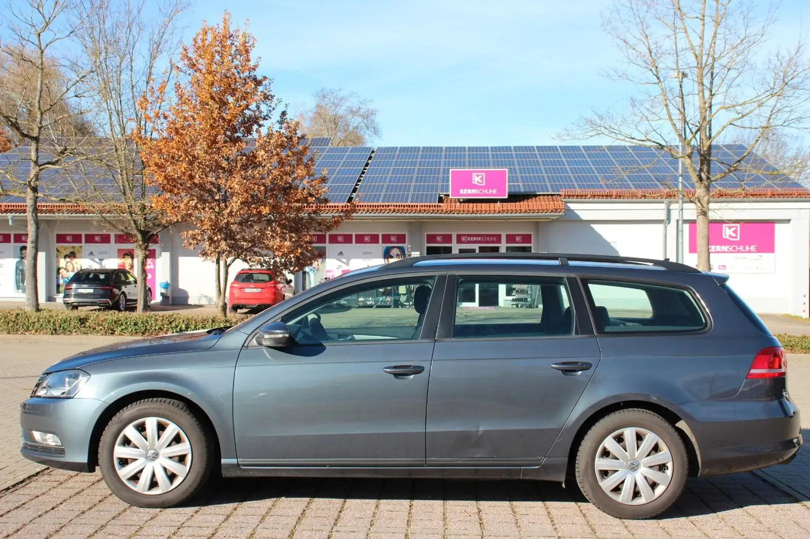 Volkswagen Passat Variant Passat Var. 2.0 TDI BMT # Navi # SHZ # Euro 5 Grau - 2