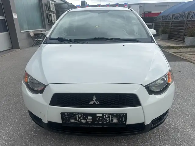 Mitsubishi Colt Inform