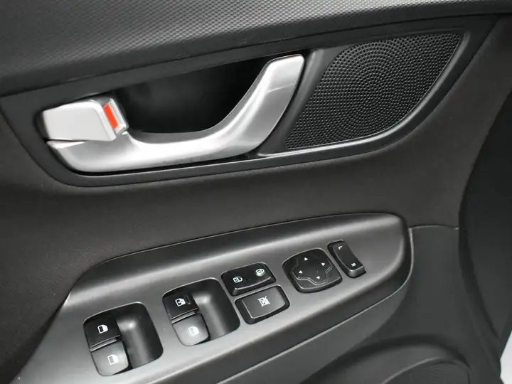 Hyundai Kona HEV FL GDI 1.6 DT MAXX 2021, foto 9