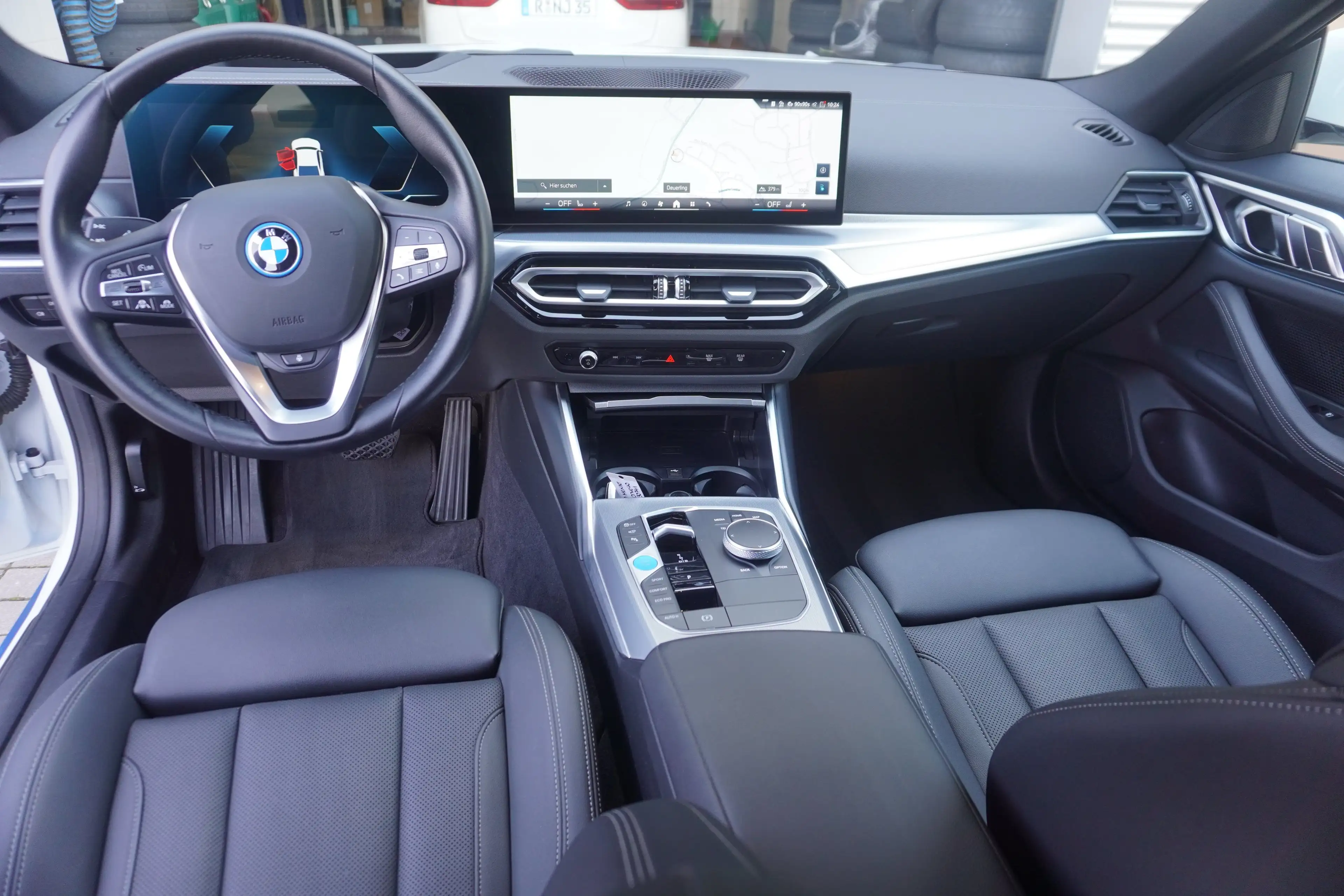 BMW i4 eDrive40 Gran Coupé HiFi DAB Komfortzg. Shz — photo 14