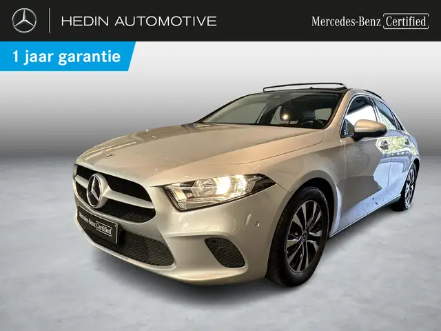 Mercedes-Benz A 180 D Berline Luxury Line | Panoramisch Dak | Trekhaak
