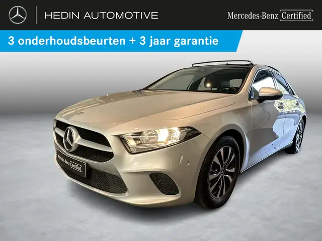 Mercedes-Benz A 180 D Berline Luxury Line | Panoramisch Dak | Trekhaak