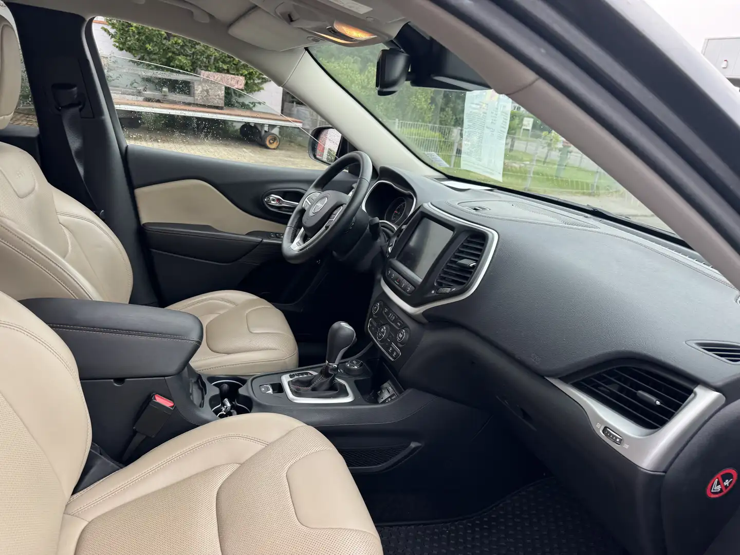 Jeep Cherokee 2.2 Multijet Active Drive II Automatik Limited Grau - 2