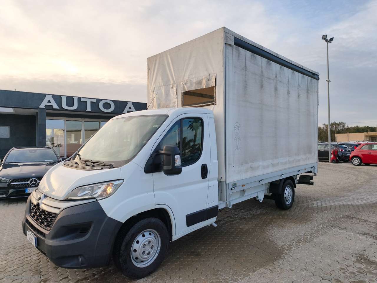 Citroen Jumper JUMPER 2.2 BLUEHDI 140 CV CENTINA CON SPONDA IDRAU