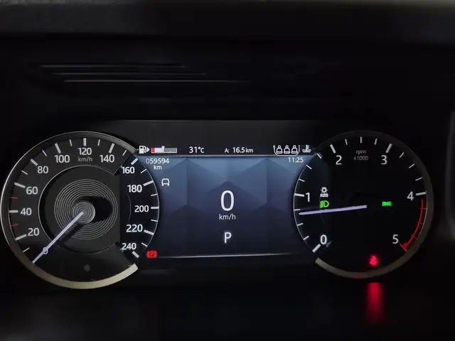 Land Rover Discovery Sport view 14