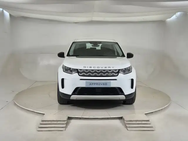 Land Rover Discovery Sport view 8