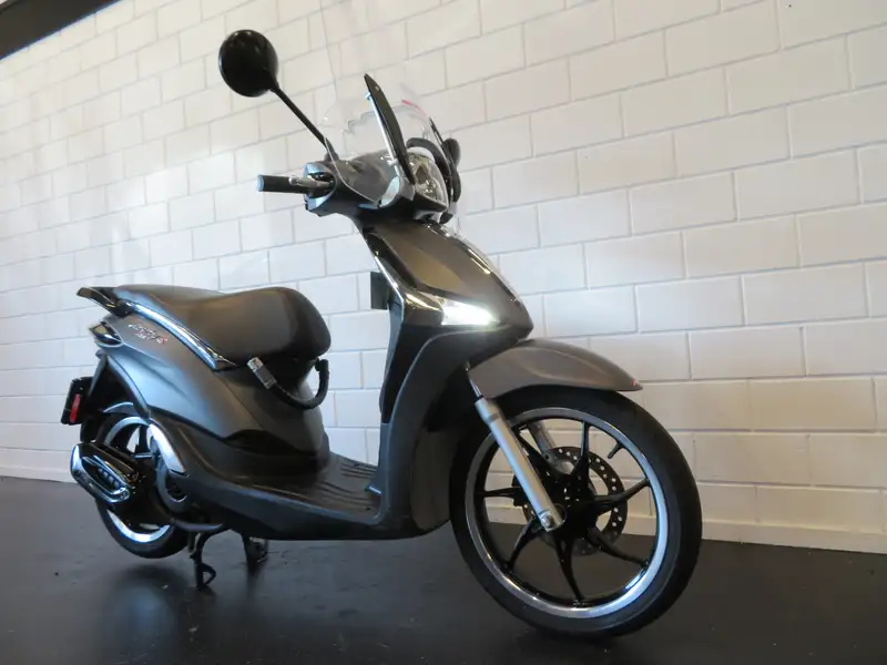 Piaggio Liberty 125 - foto 8