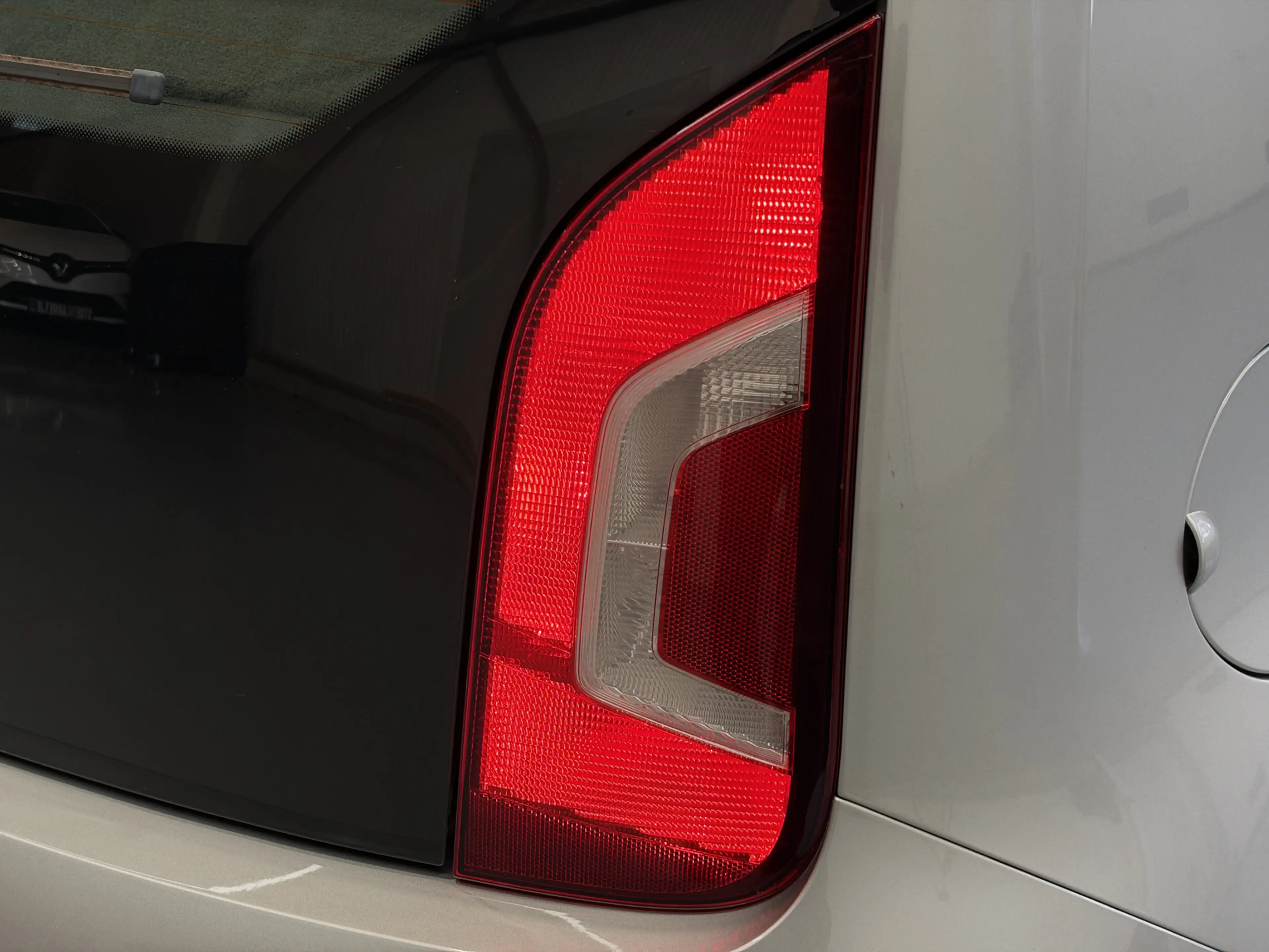 Volkswagen up! 1.0 Cup up! BlueMotion Navi | 15" | Airco | Stoelv — photo 31