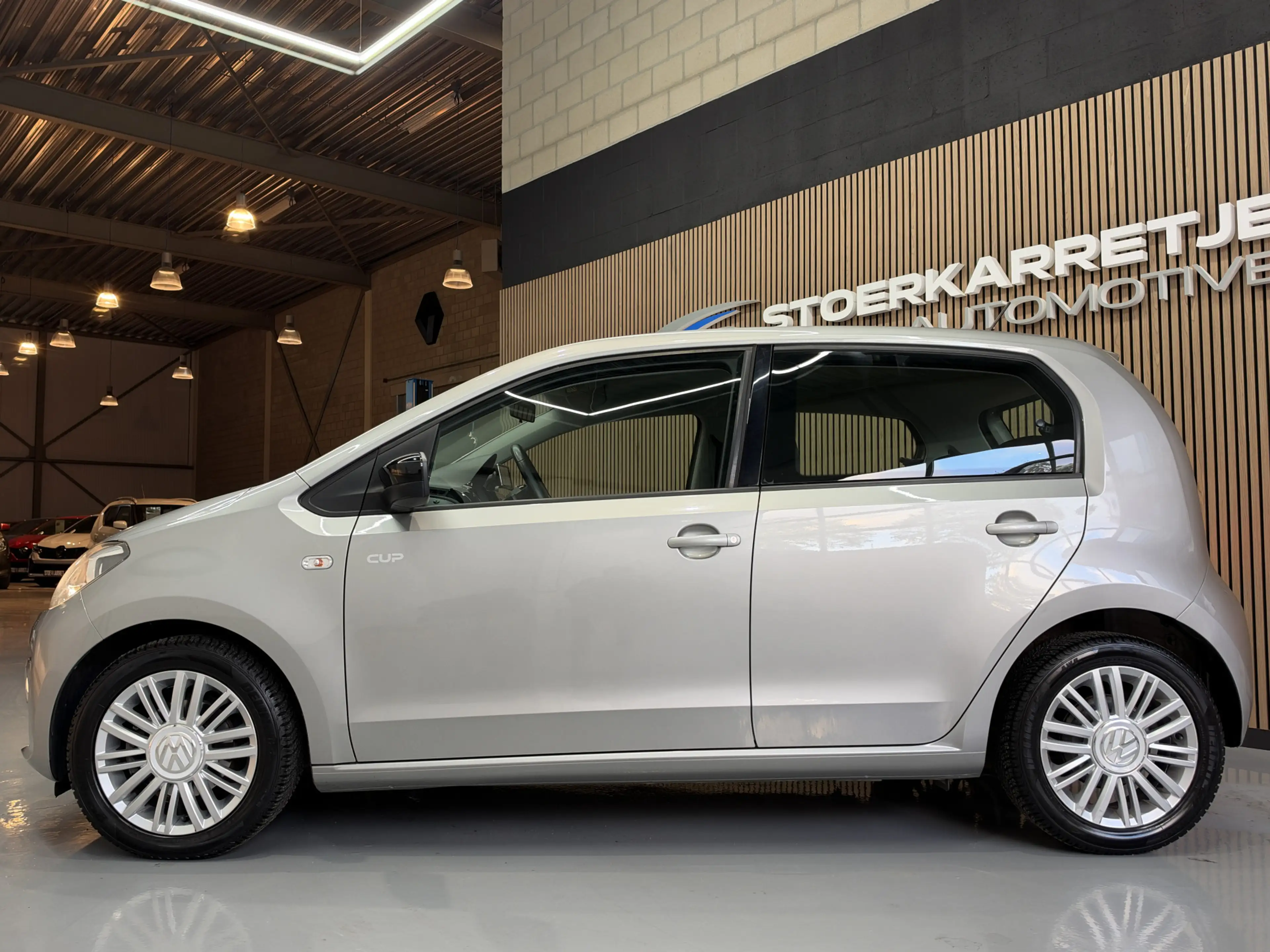 Volkswagen up! 1.0 Cup up! BlueMotion Navi | 15" | Airco | Stoelv — photo 9