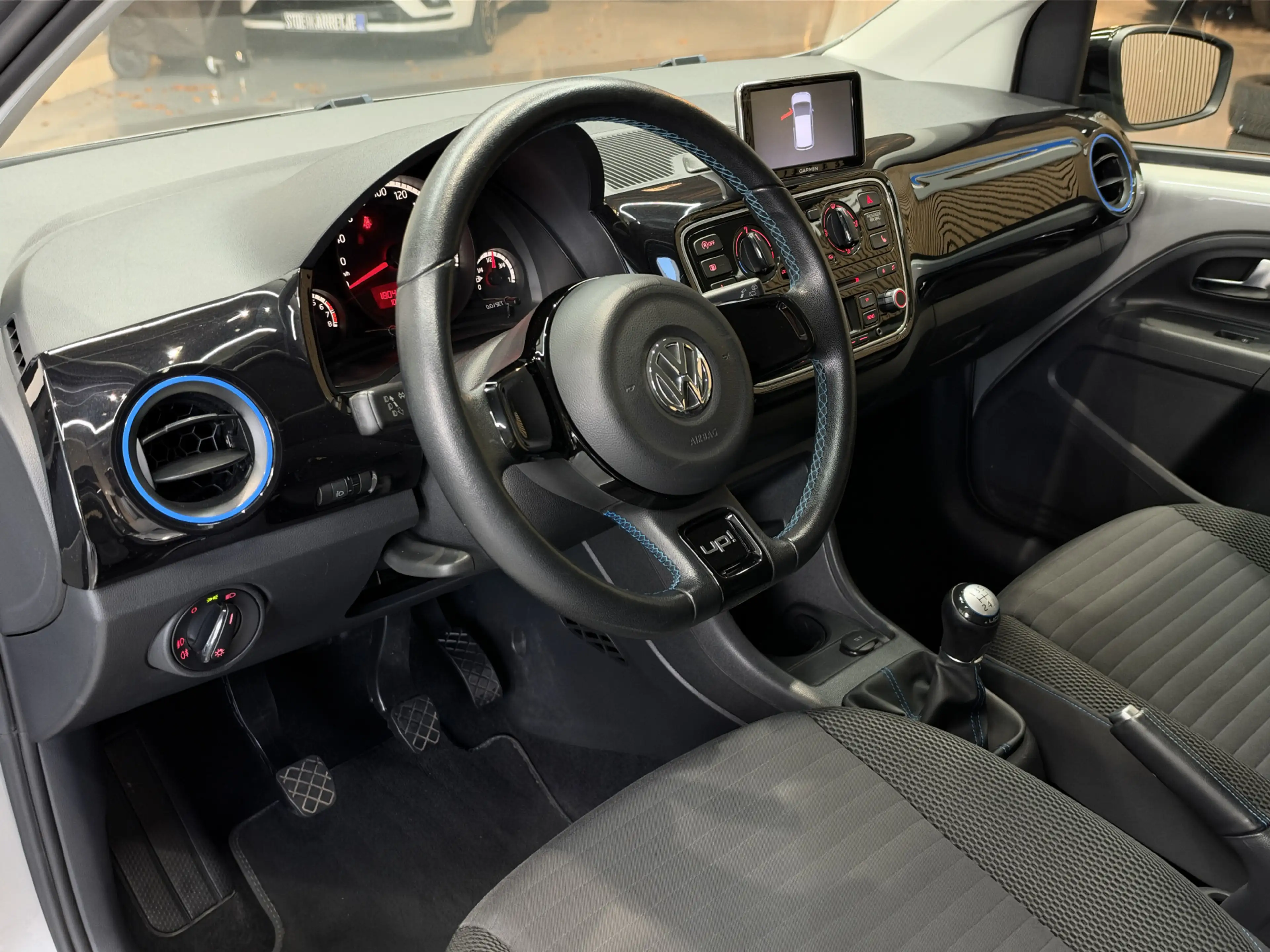 Volkswagen up! 1.0 Cup up! BlueMotion Navi | 15" | Airco | Stoelv — photo 16