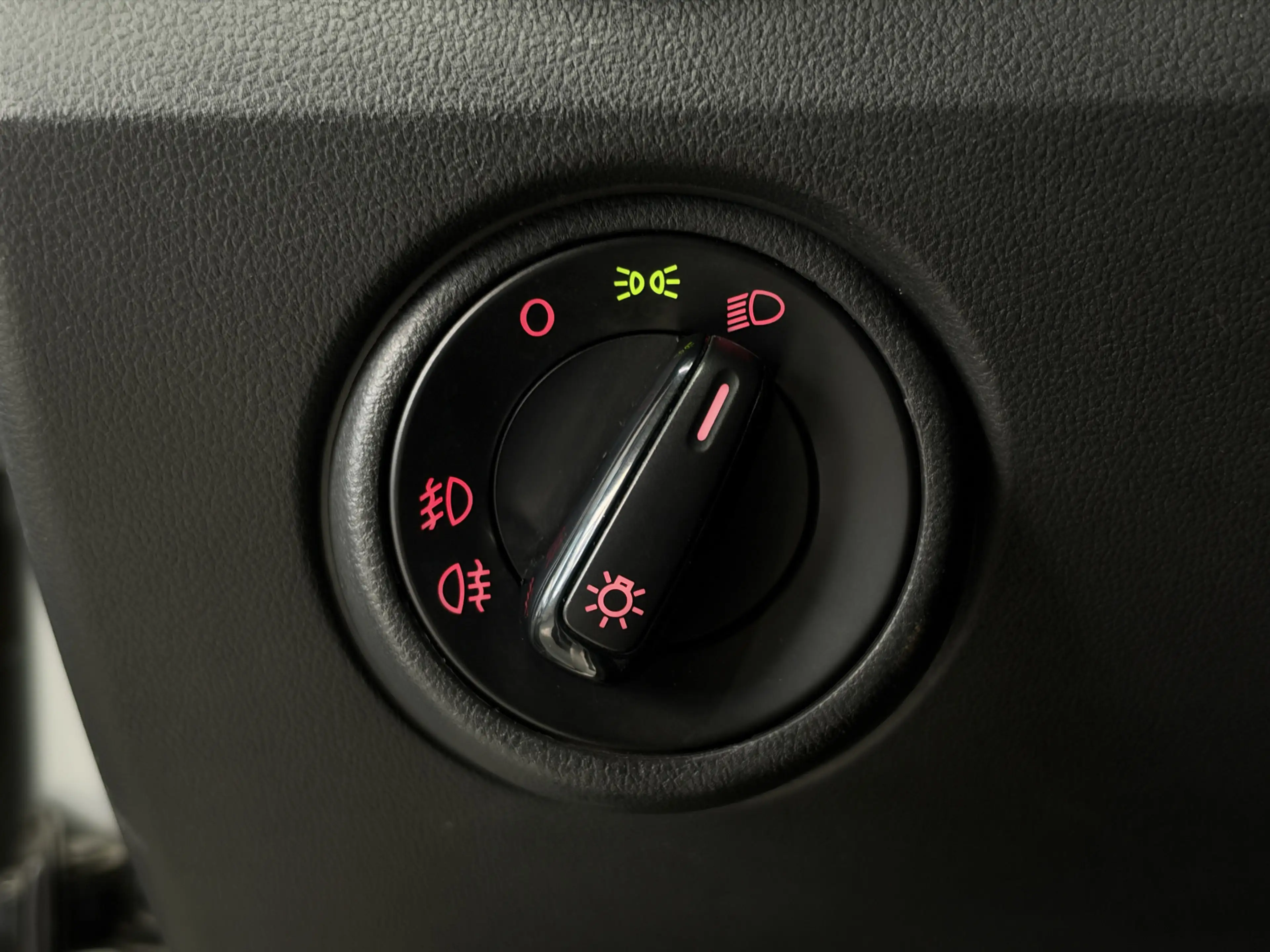 Volkswagen up! 1.0 Cup up! BlueMotion Navi | 15" | Airco | Stoelv — photo 28