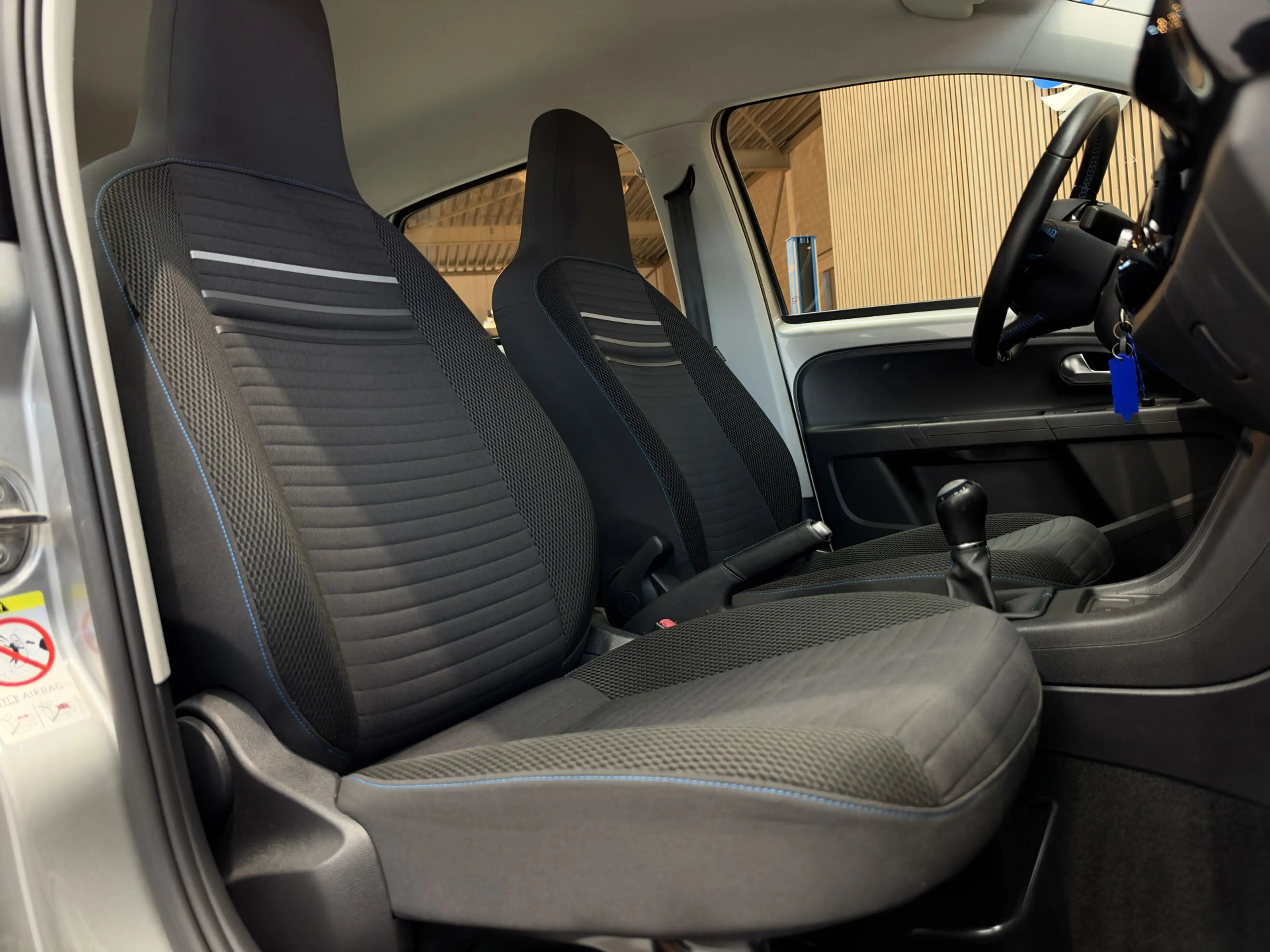 Volkswagen up! 1.0 Cup up! BlueMotion Navi | 15" | Airco | Stoelv — photo 45