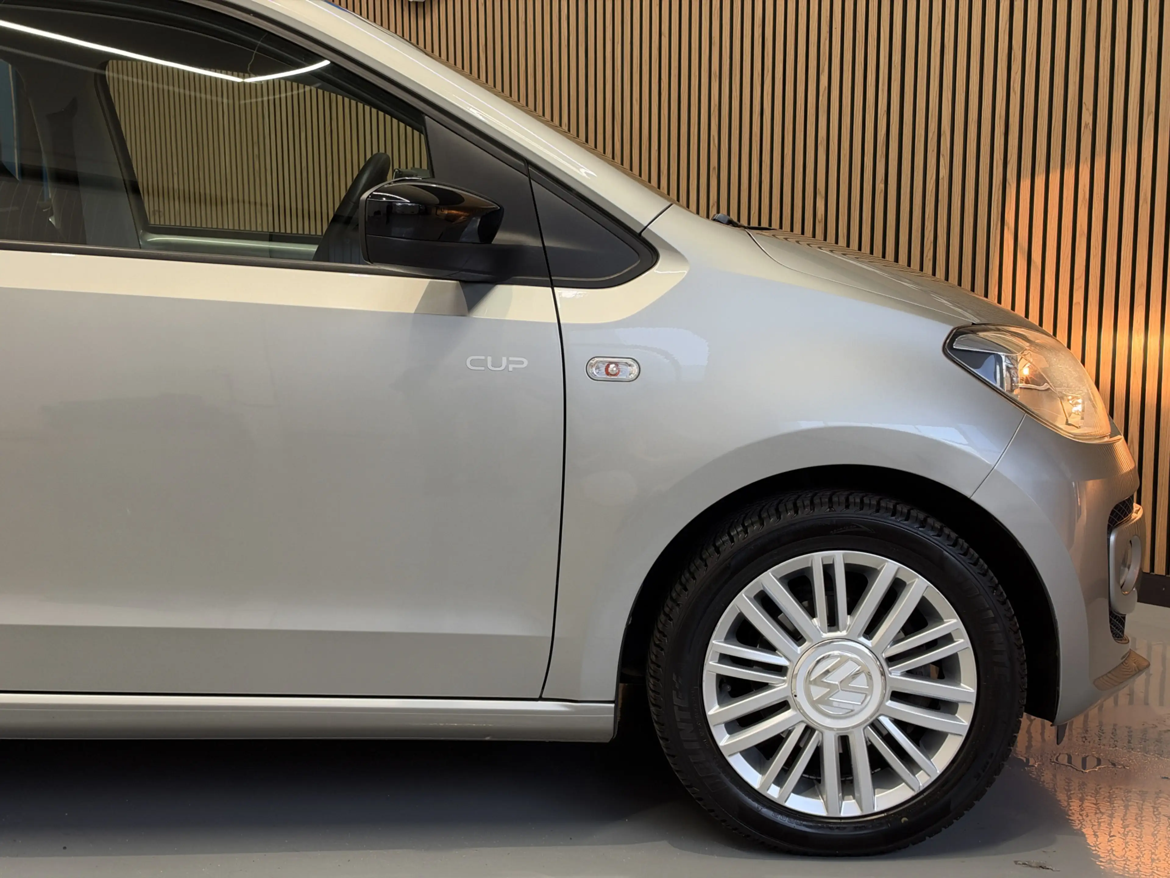 Volkswagen up! 1.0 Cup up! BlueMotion Navi | 15" | Airco | Stoelv — photo 44