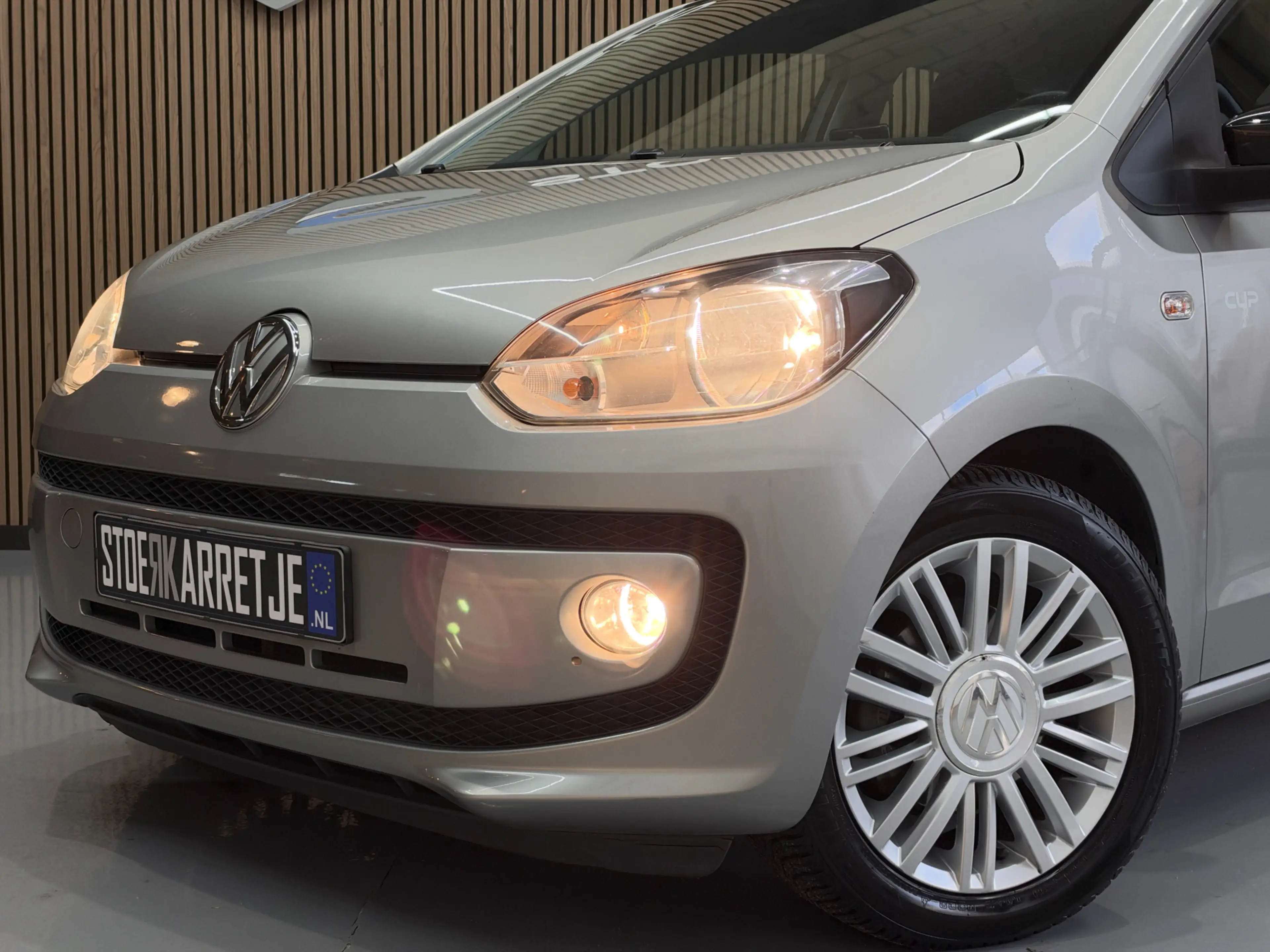 Volkswagen up! 1.0 Cup up! BlueMotion Navi | 15" | Airco | Stoelv — photo 15