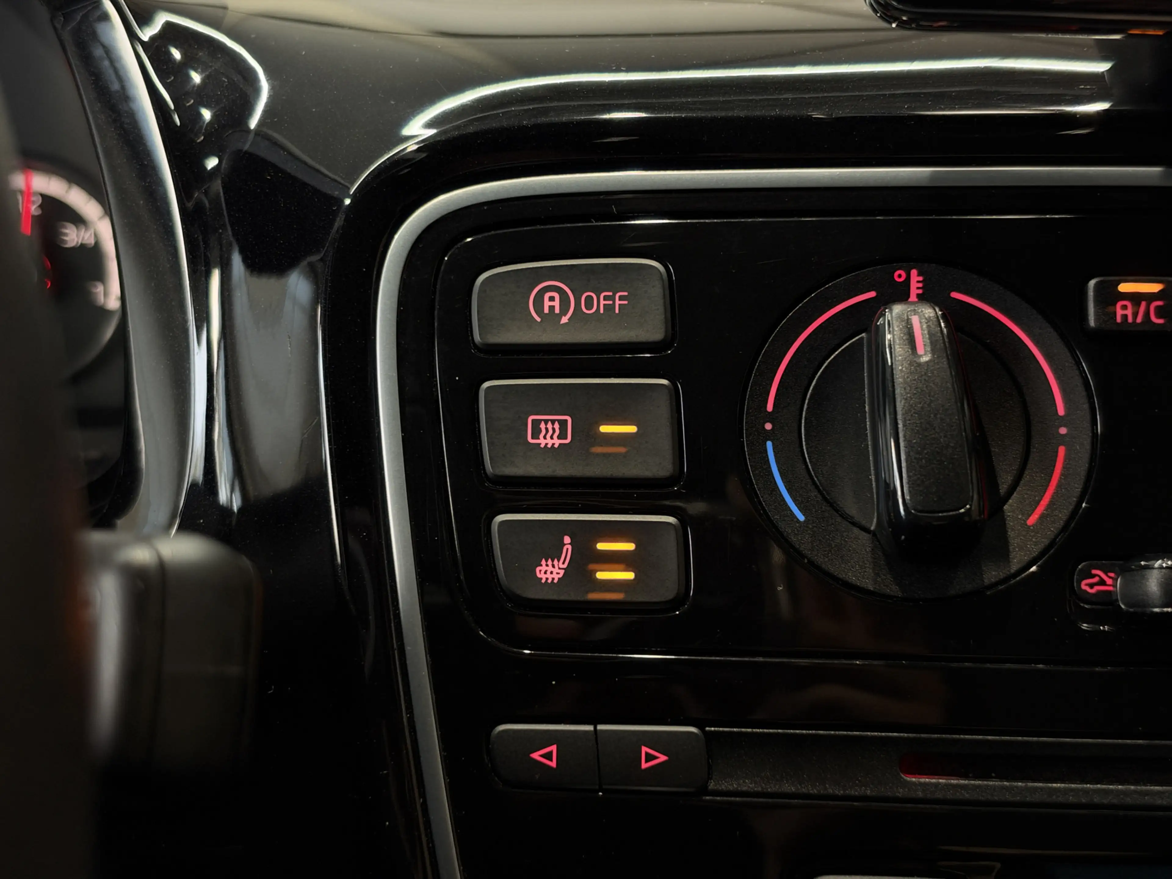 Volkswagen up! 1.0 Cup up! BlueMotion Navi | 15" | Airco | Stoelv — photo 6