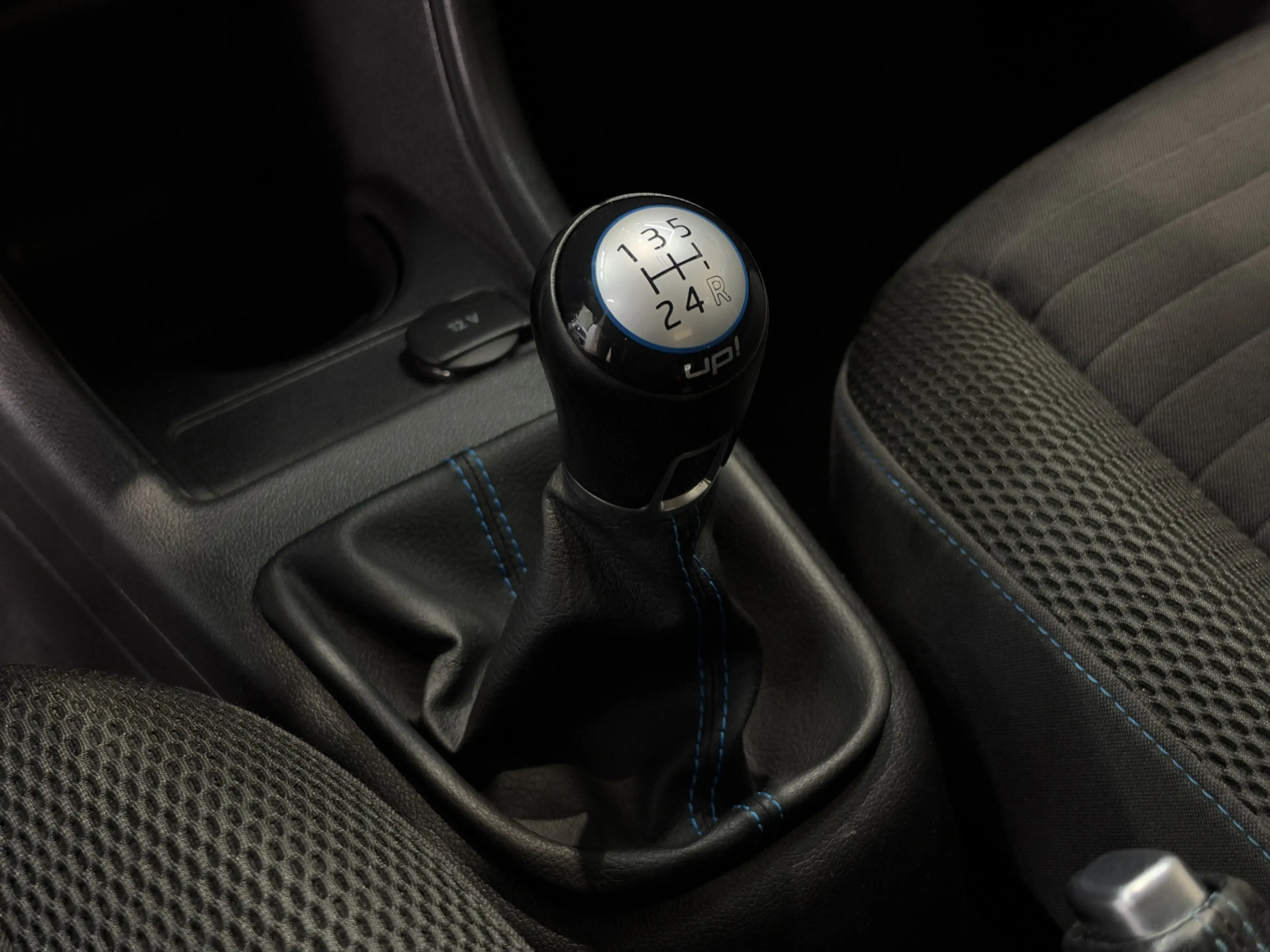 Volkswagen up! 1.0 Cup up! BlueMotion Navi | 15" | Airco | Stoelv — photo 24