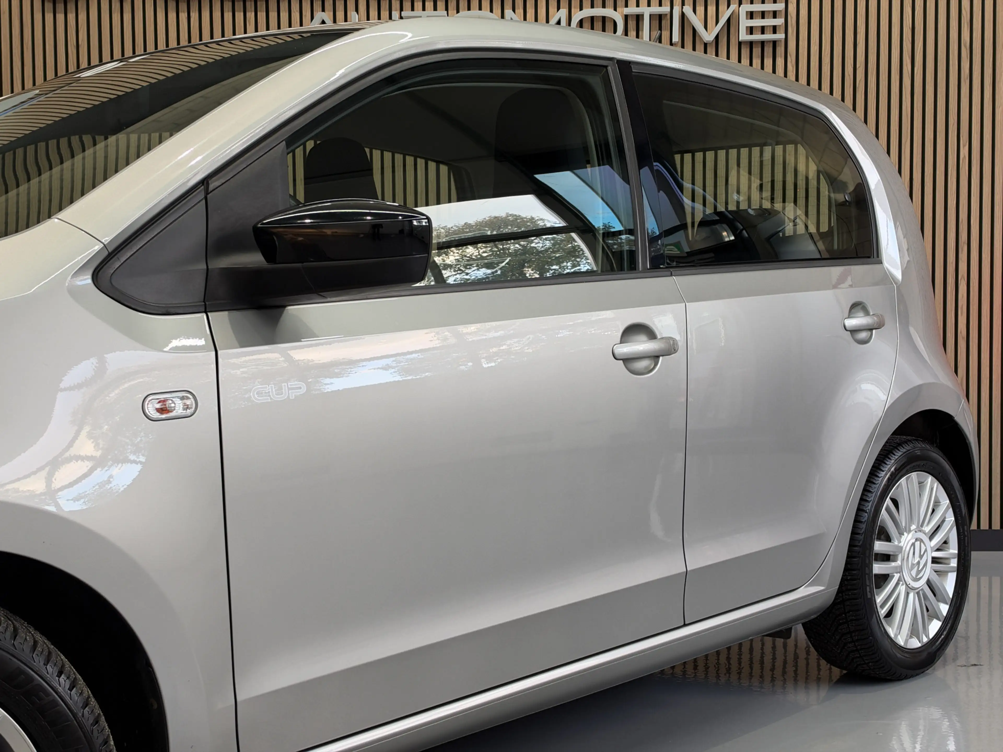 Volkswagen up! 1.0 Cup up! BlueMotion Navi | 15" | Airco | Stoelv — photo 21