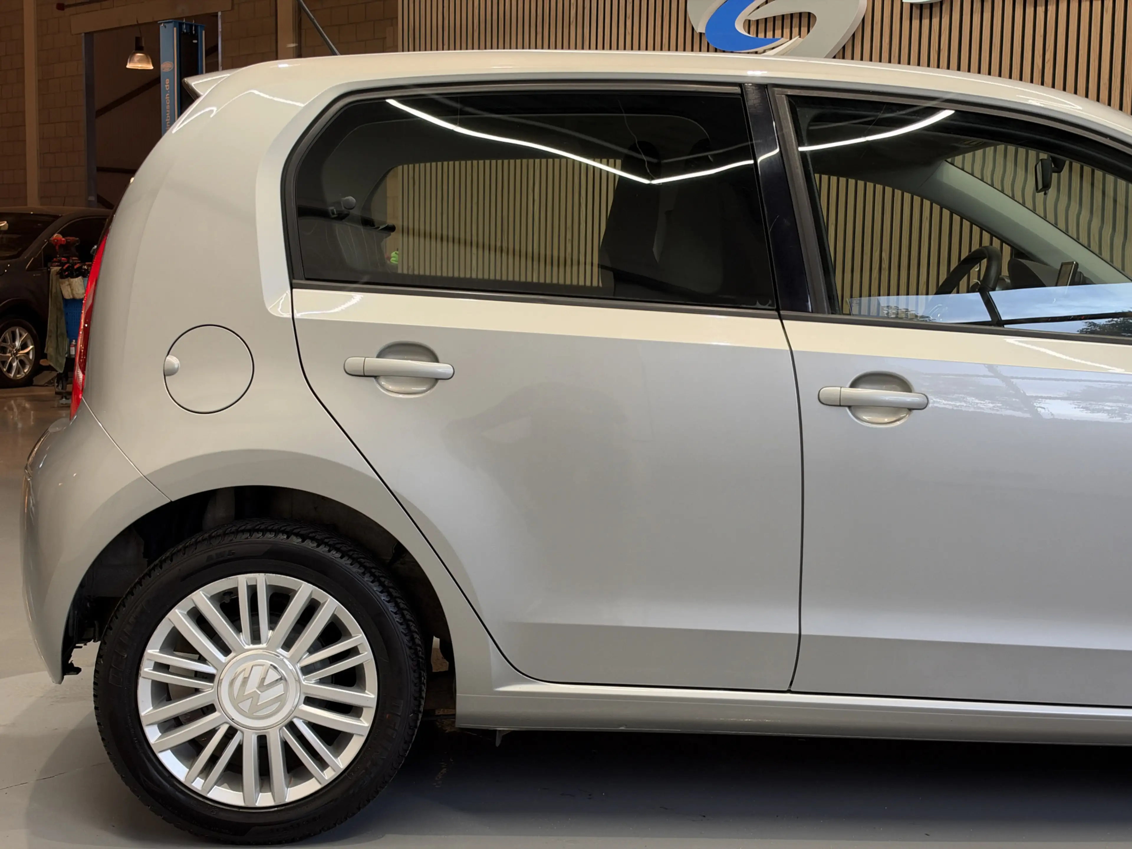 Volkswagen up! 1.0 Cup up! BlueMotion Navi | 15" | Airco | Stoelv — photo 39