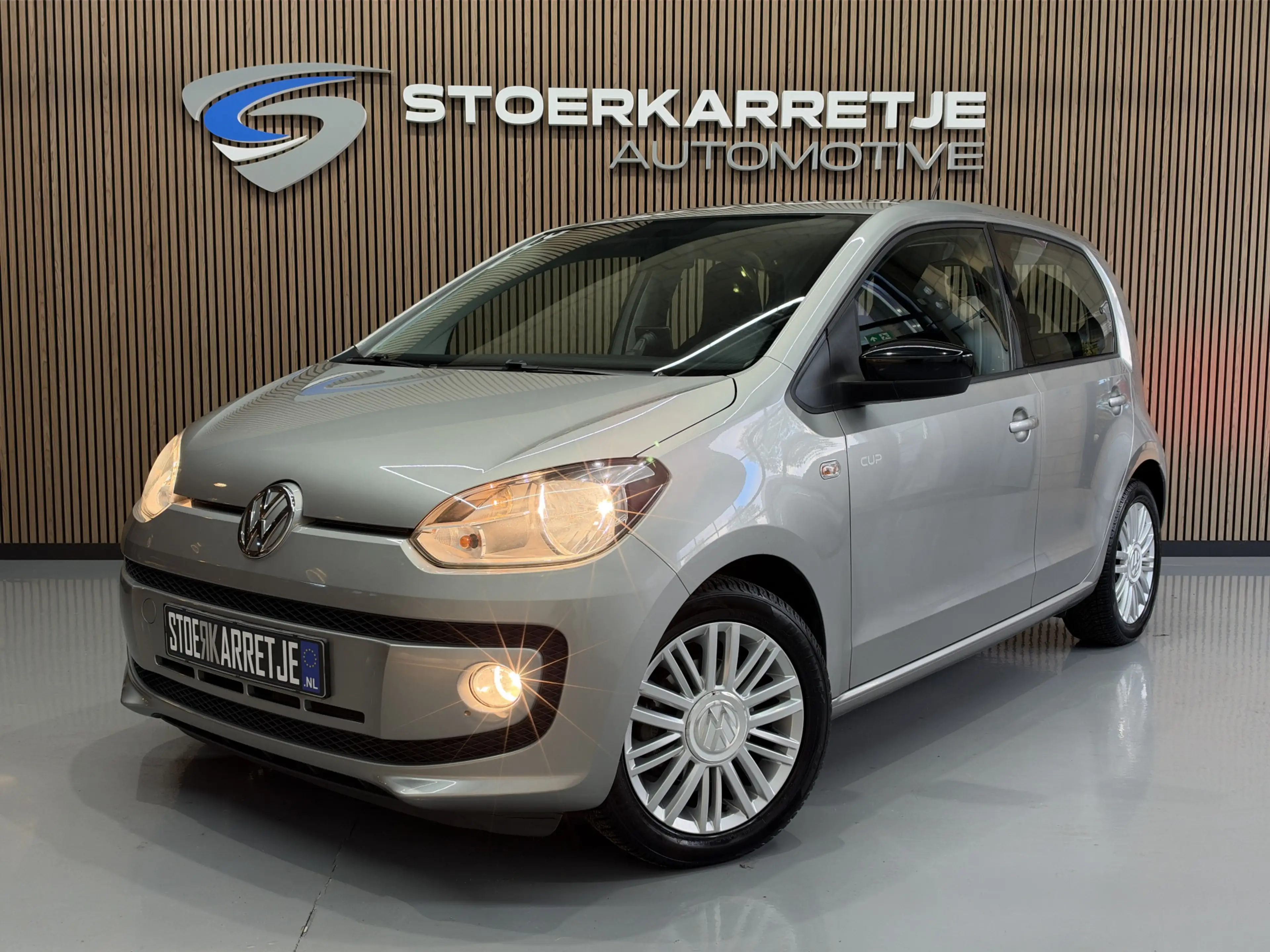 Volkswagen up! 1.0 Cup up! BlueMotion Navi | 15" | Airco | Stoelv — photo 3