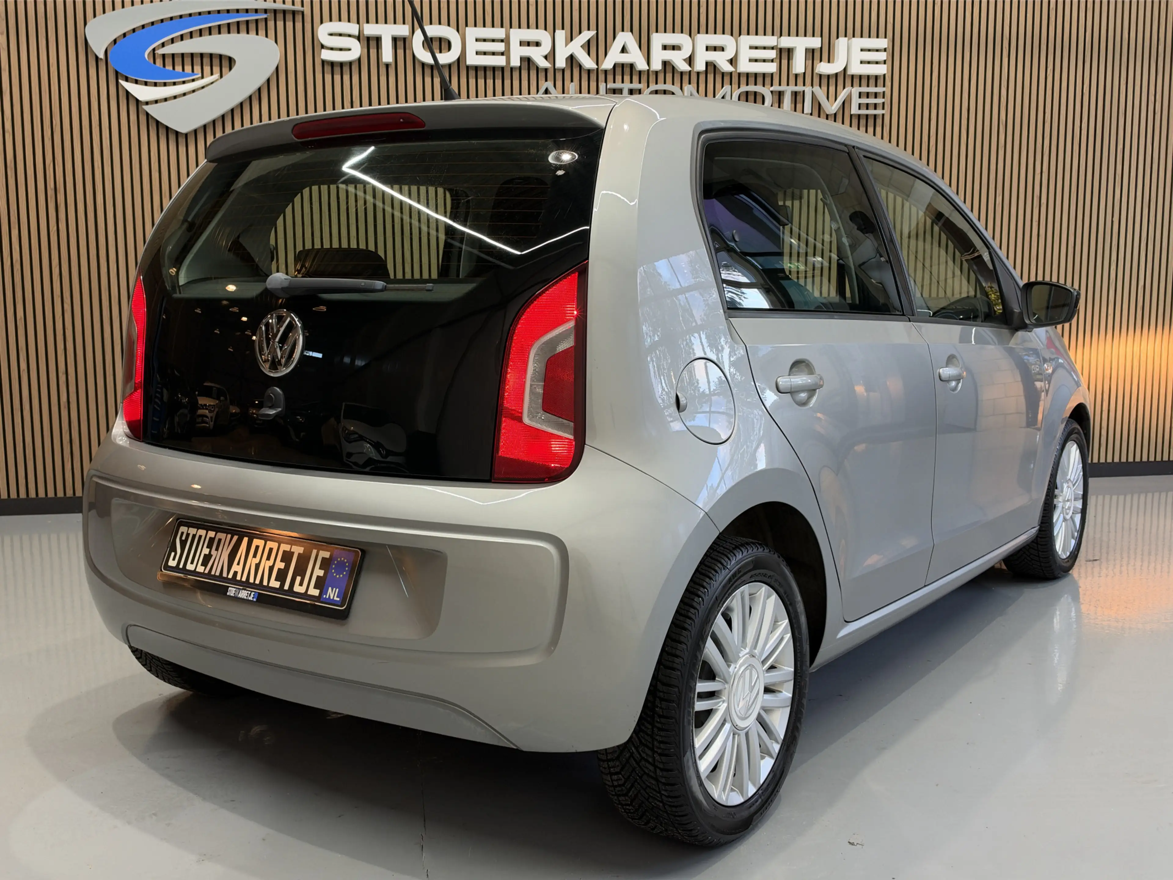 Volkswagen up! 1.0 Cup up! BlueMotion Navi | 15" | Airco | Stoelv — photo 35