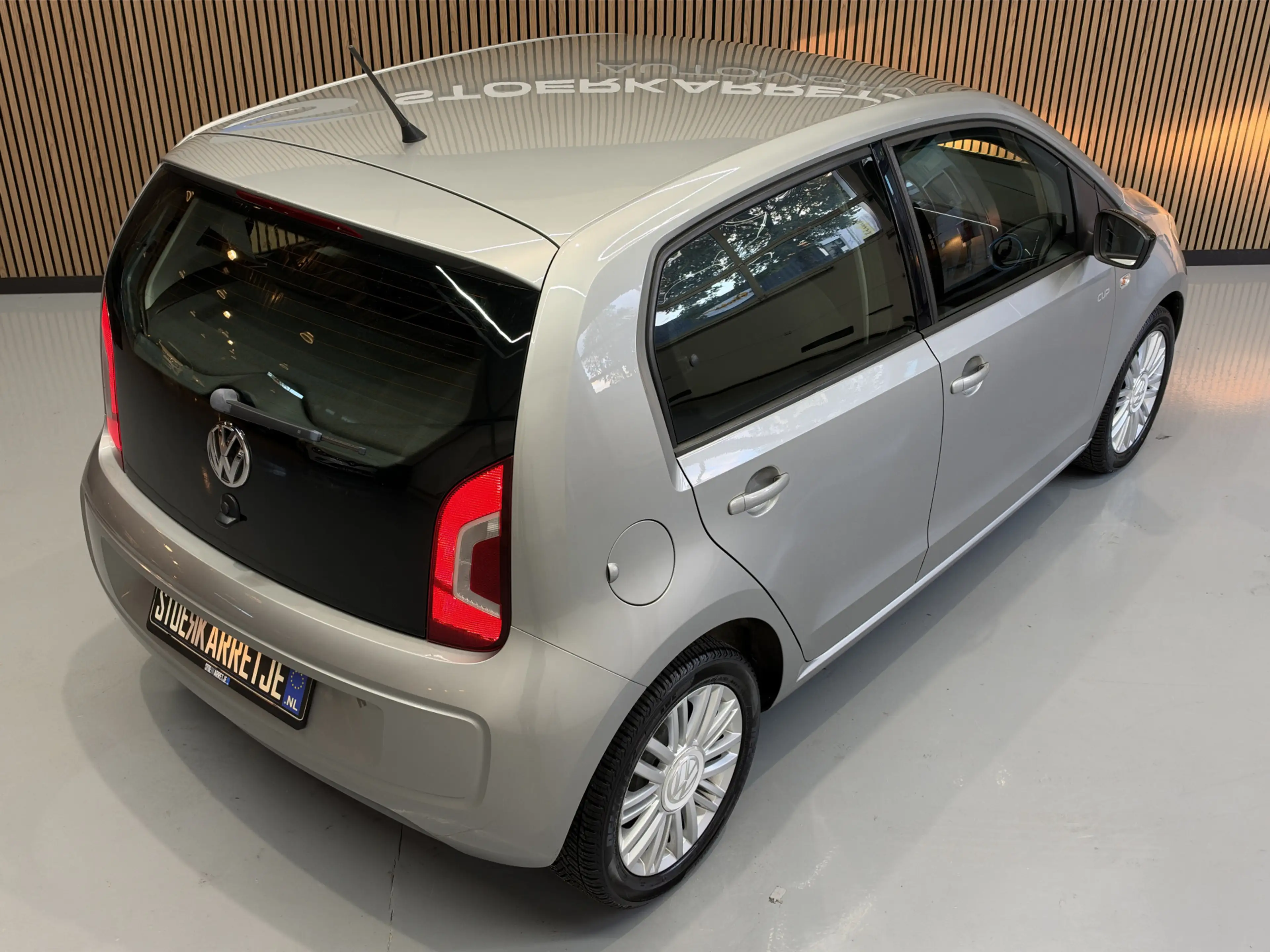 Volkswagen up! 1.0 Cup up! BlueMotion Navi | 15" | Airco | Stoelv — photo 27