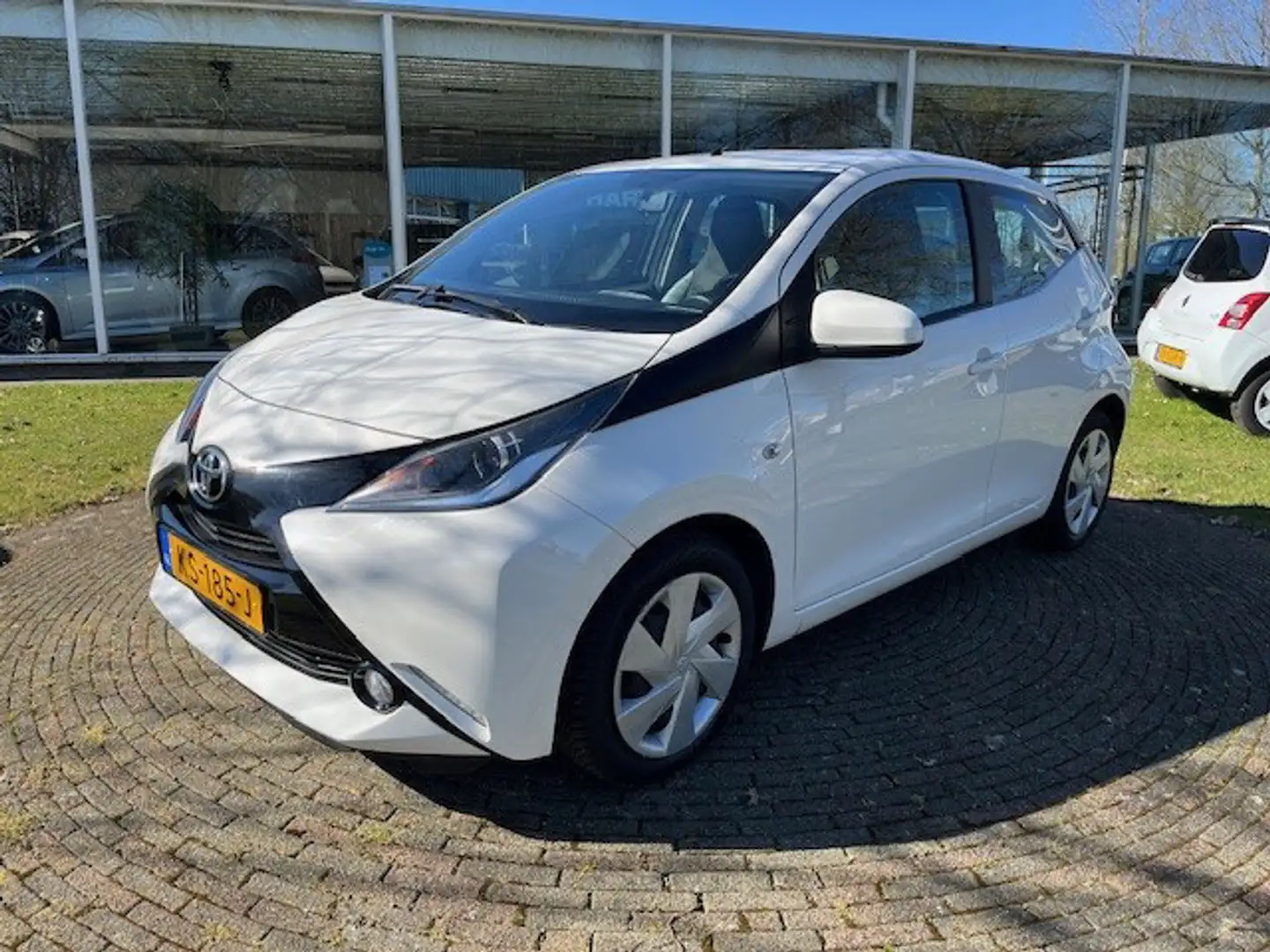 Toyota Aygo 1.0 VVT-IX-PLAY CAMERA/ AIRCO / CRUISE Blanc - 1