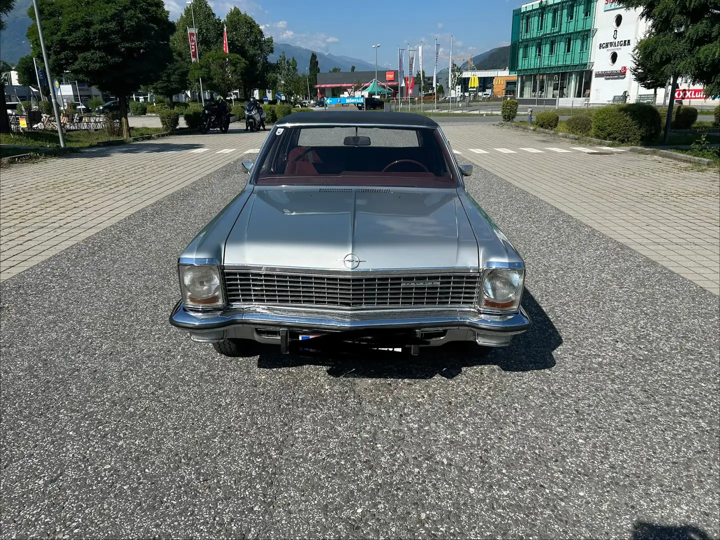Opel Diplomat Silber - 1