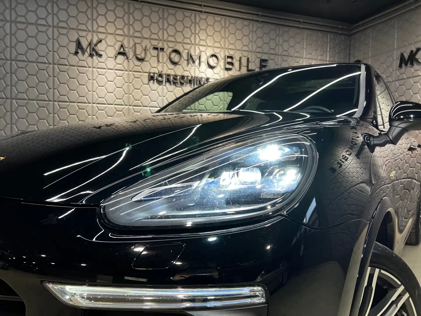Porsche Cayenne S E-Hybrid Platinum Edition*RFK*SITZHEIZUNG*CHRONO Schwarz - 2