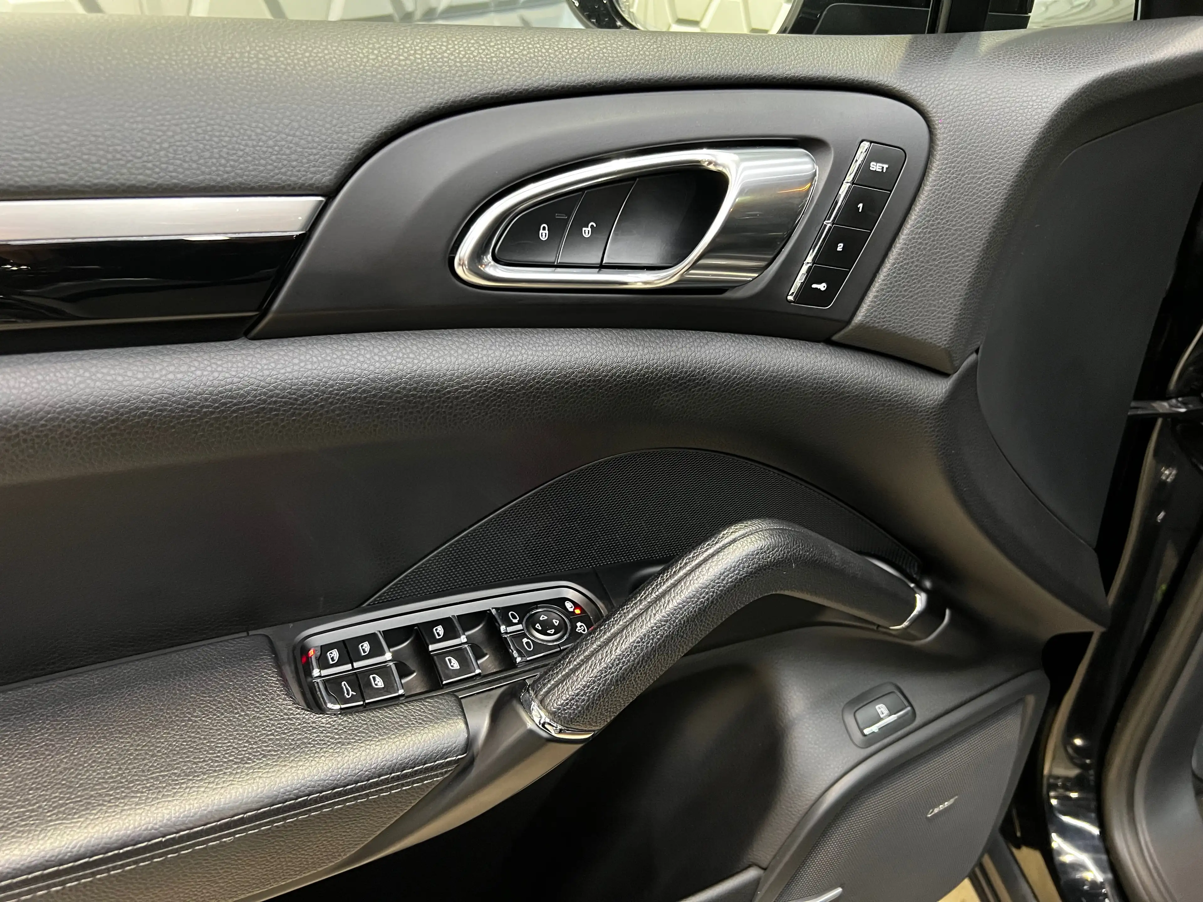 Porsche Cayenne S E-Hybrid Platinum Edition*RFK*SITZHEIZUNG*CHRONO — photo 12