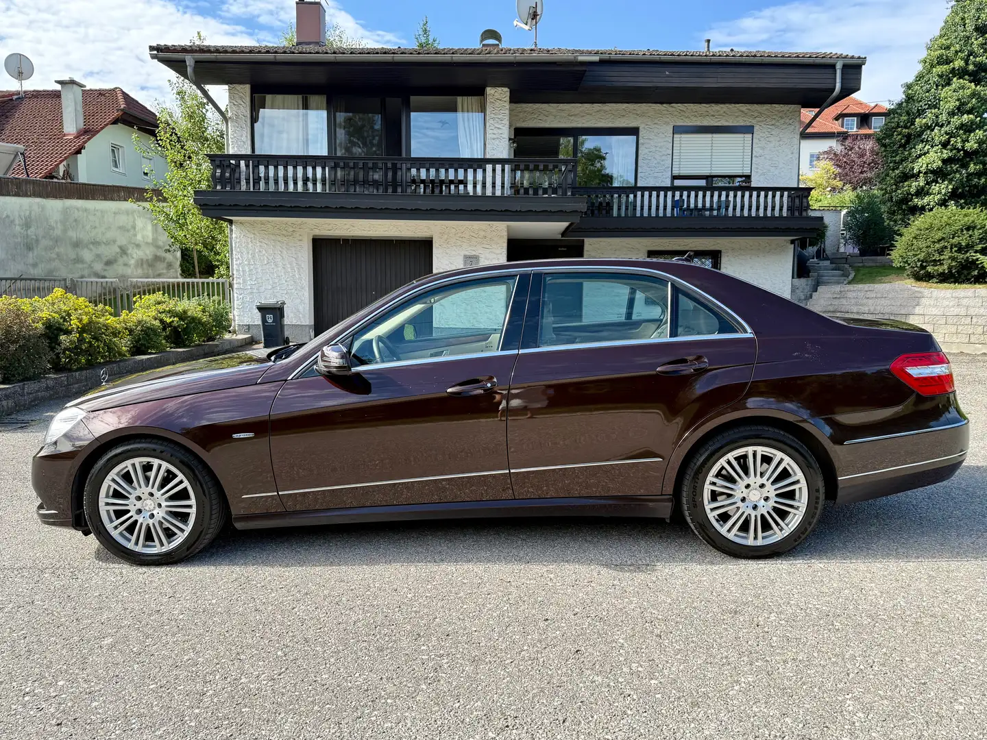 Mercedes-Benz E 200 E 200 Elegance A-Edition CDI Aut. -  Pickerl Neu, Ahk,Leder,Top Zustand Braun - 2