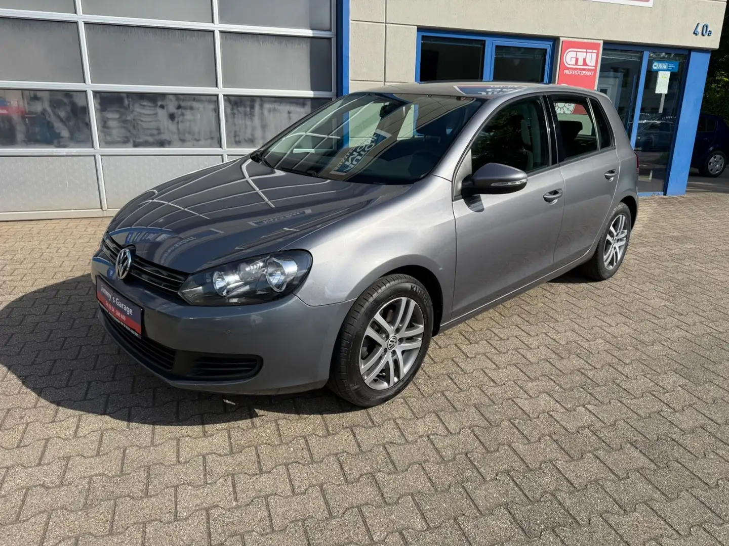 Volkswagen Golf VI Comfortline Grau - 1