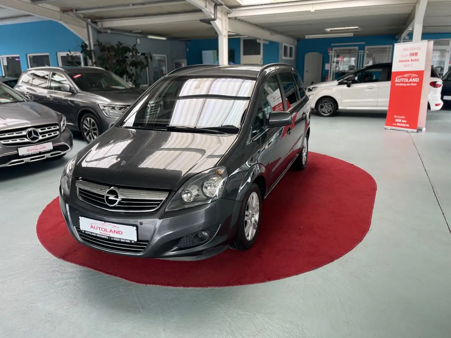 Opel Zafira B Design Edition 1.6 Turbo 150PS AHK NAVI Grau - 1