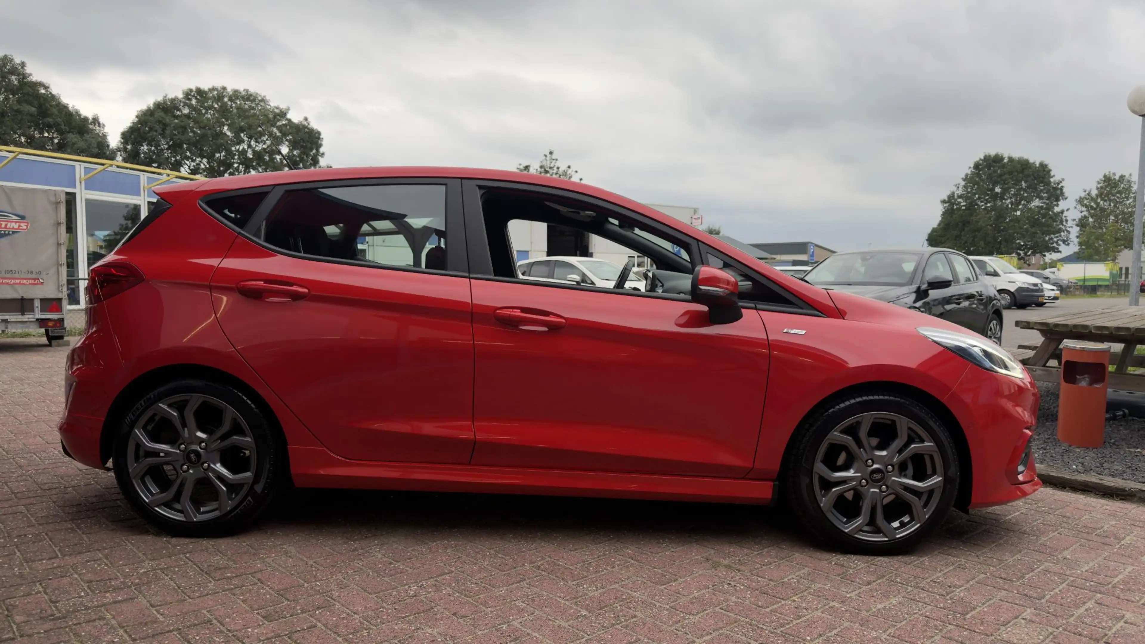 Ford Fiesta 1.0 EcoBoost Hybrid ST-Line X LMV - PDC - NAVI - C — photo 4