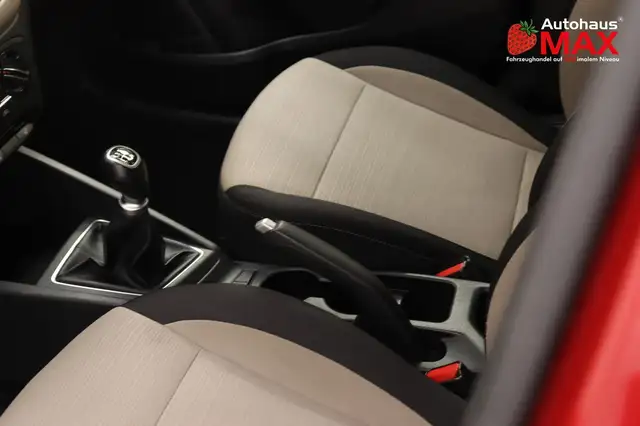 Hyundai i20 view 13