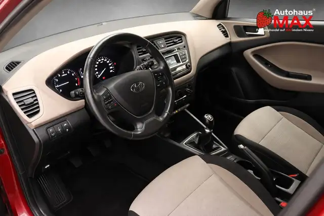 Hyundai i20 view 12