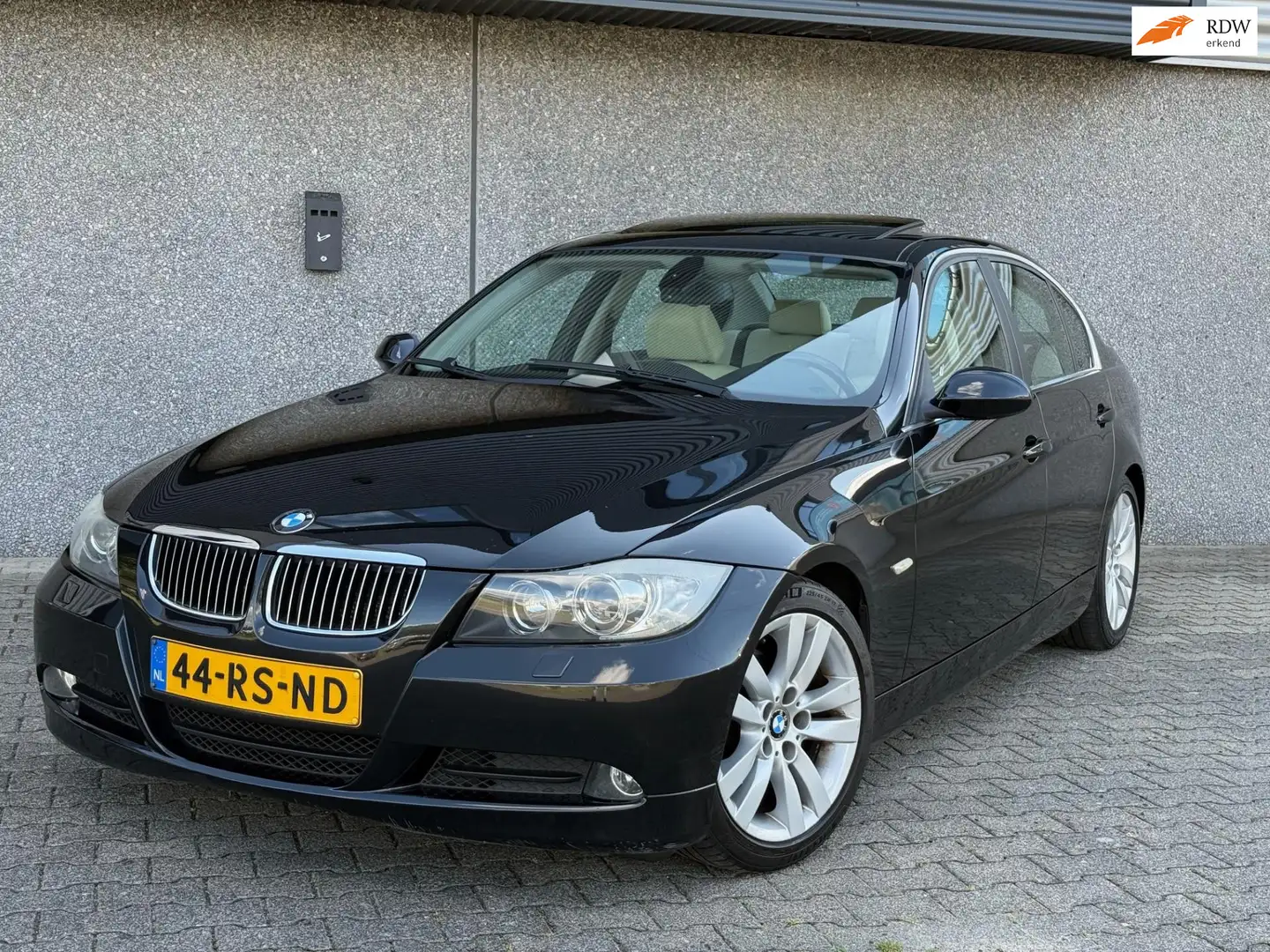 BMW 320 3-serie 320i Dynamic Executive Noir - 1