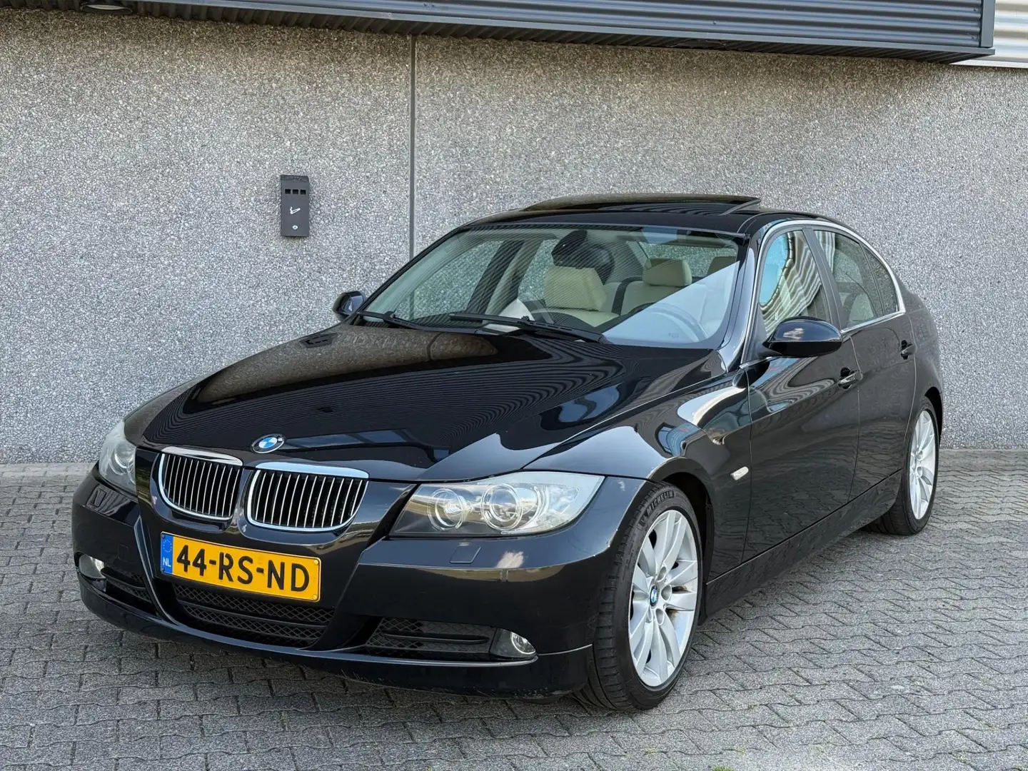 BMW 320 3-serie 320i Dynamic Executive Noir - 2