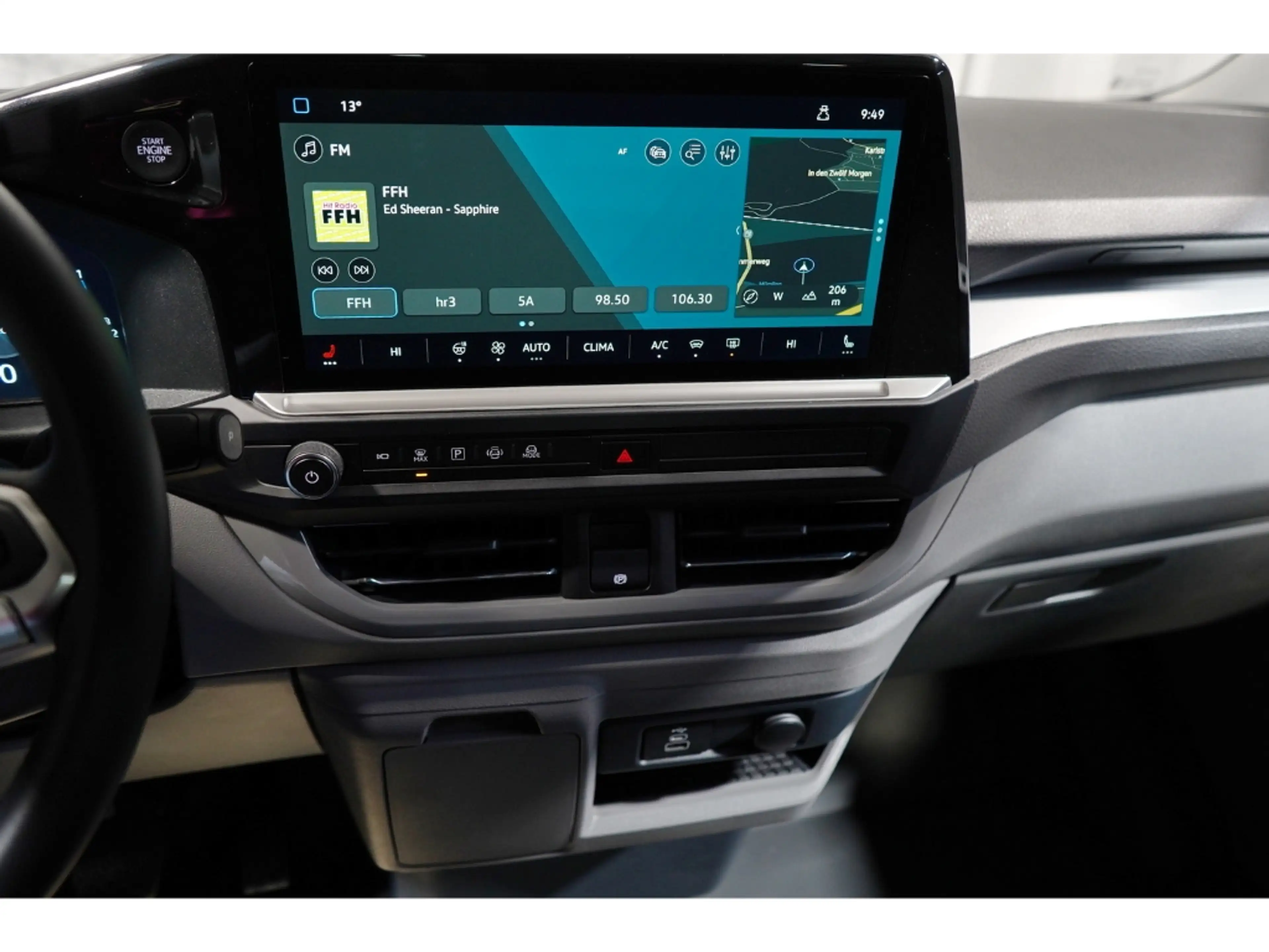 Volkswagen T7 Caravelle Life 2.0 TDI KR Connect Paket Panoram — photo 9