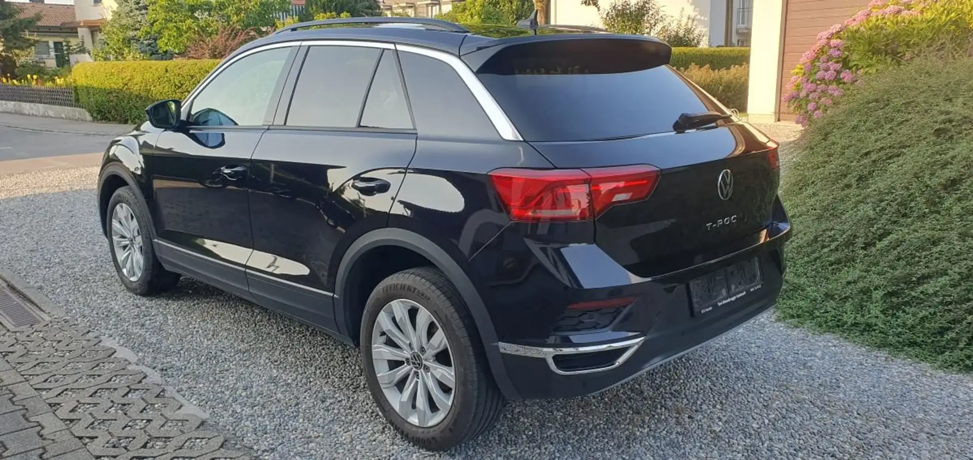Volkswagen T-Roc T-Roc 1,0 TSI Design Design Schwarz - 2