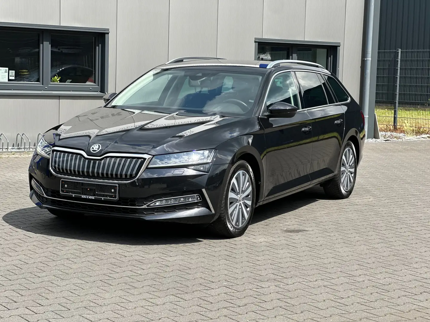 Skoda Superb Style iV Nero - 1