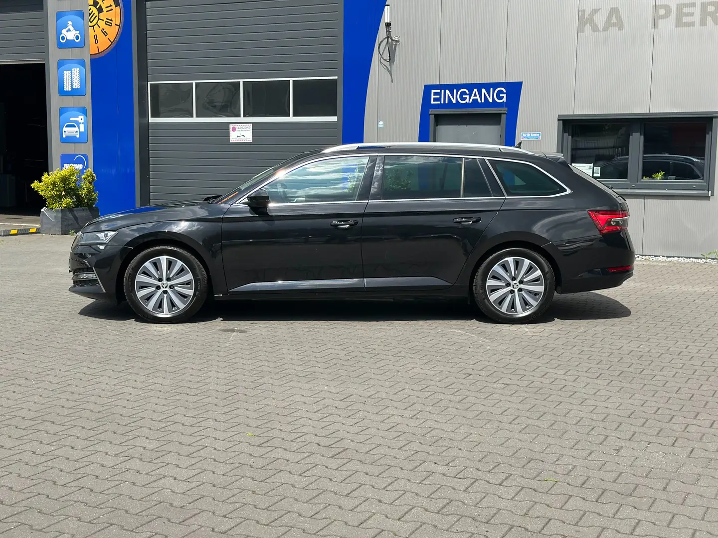 Skoda Superb Style iV Nero - 2