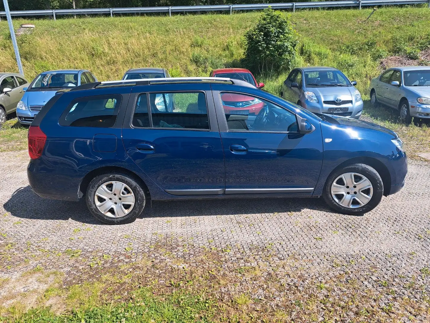 Dacia Logan MCV II Comfort Klima Navi AHK M+S Azul - 2