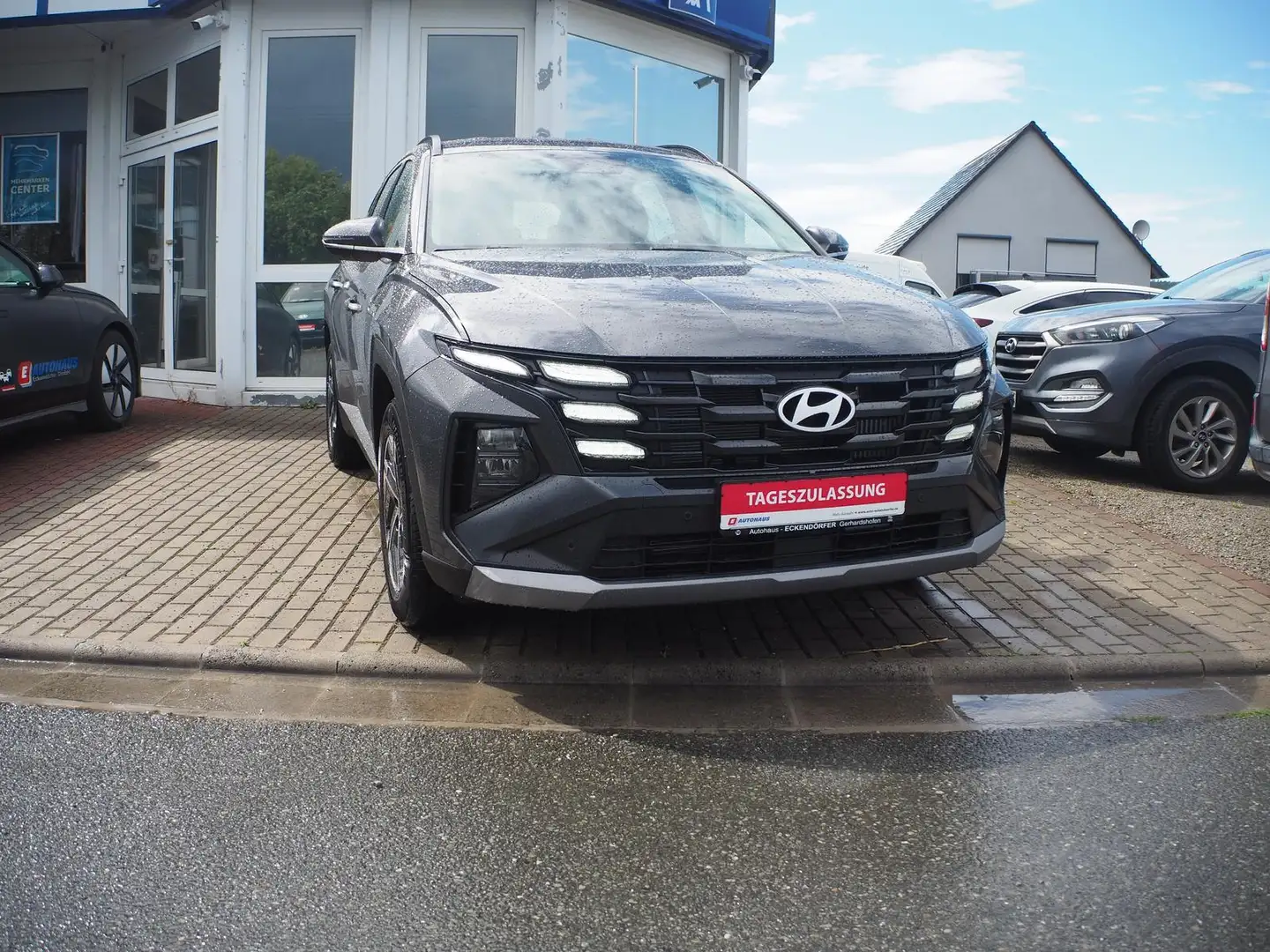 Hyundai TUCSON 1.6 T-GDI *Sitzhzg*Klima-AT*Navi*Keyless*Alu* Grau - 1