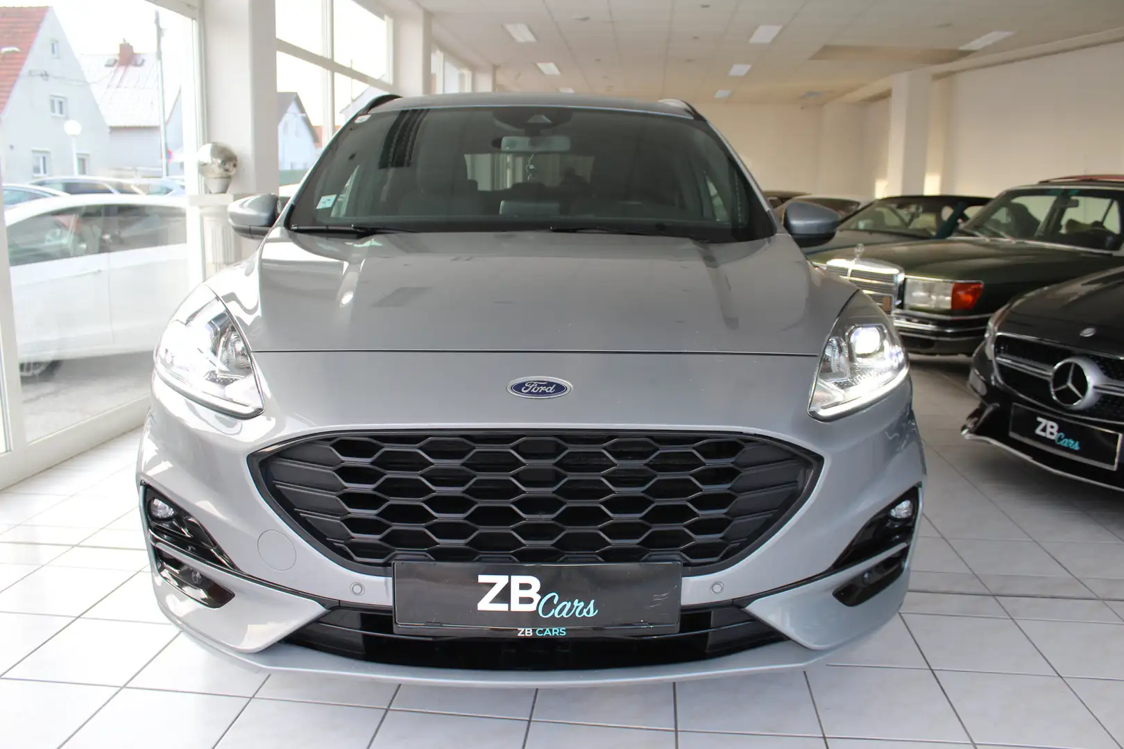 Ford Kuga ST-Line // 4x Sitzheizung // Spurhalte // Grigio - 2