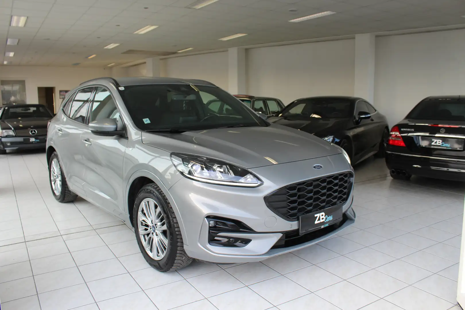 Ford Kuga ST-Line // 4x Sitzheizung // Spurhalte // Grigio - 1