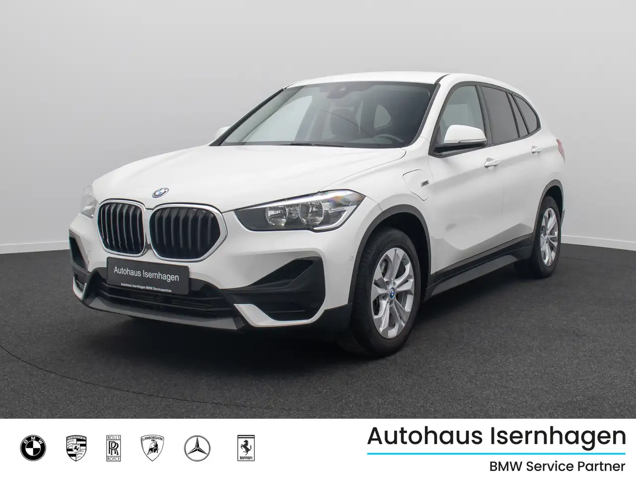 BMW X1 GeschwindigReg ParkAss DAB Komfort NAVI — миниатюра 1