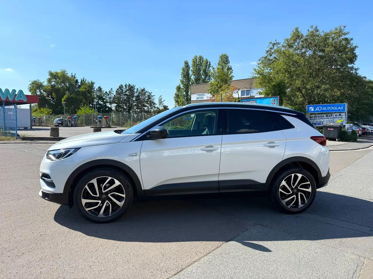 Opel Grandland X 1.2 Turbo Ultimate Automatik (VOLL-LEDER*PDC-KAMERA) — photo 1 of 22